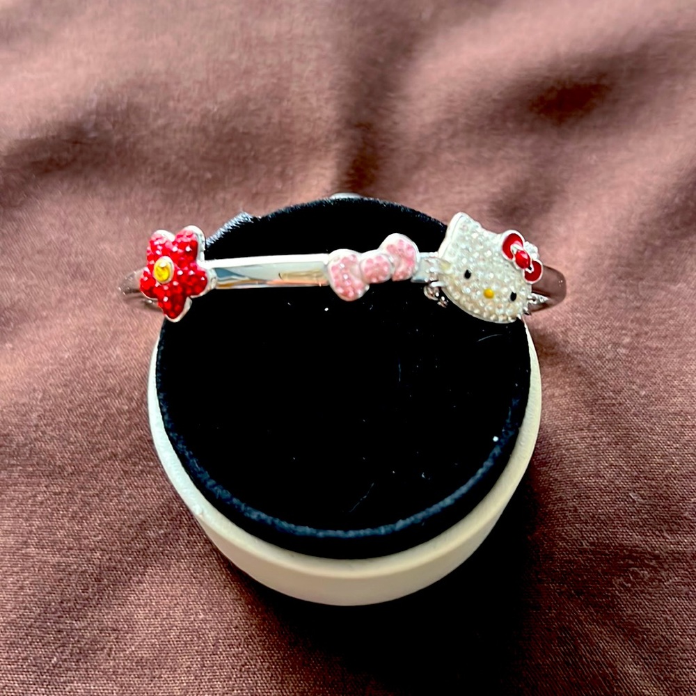 VERY NEW Swarovski Hello Kitty Bracelet